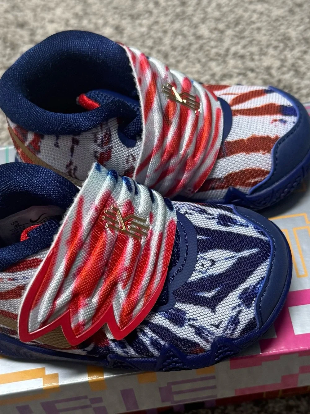 Nike Kids Sneakers in Navy, Red, White & Brown